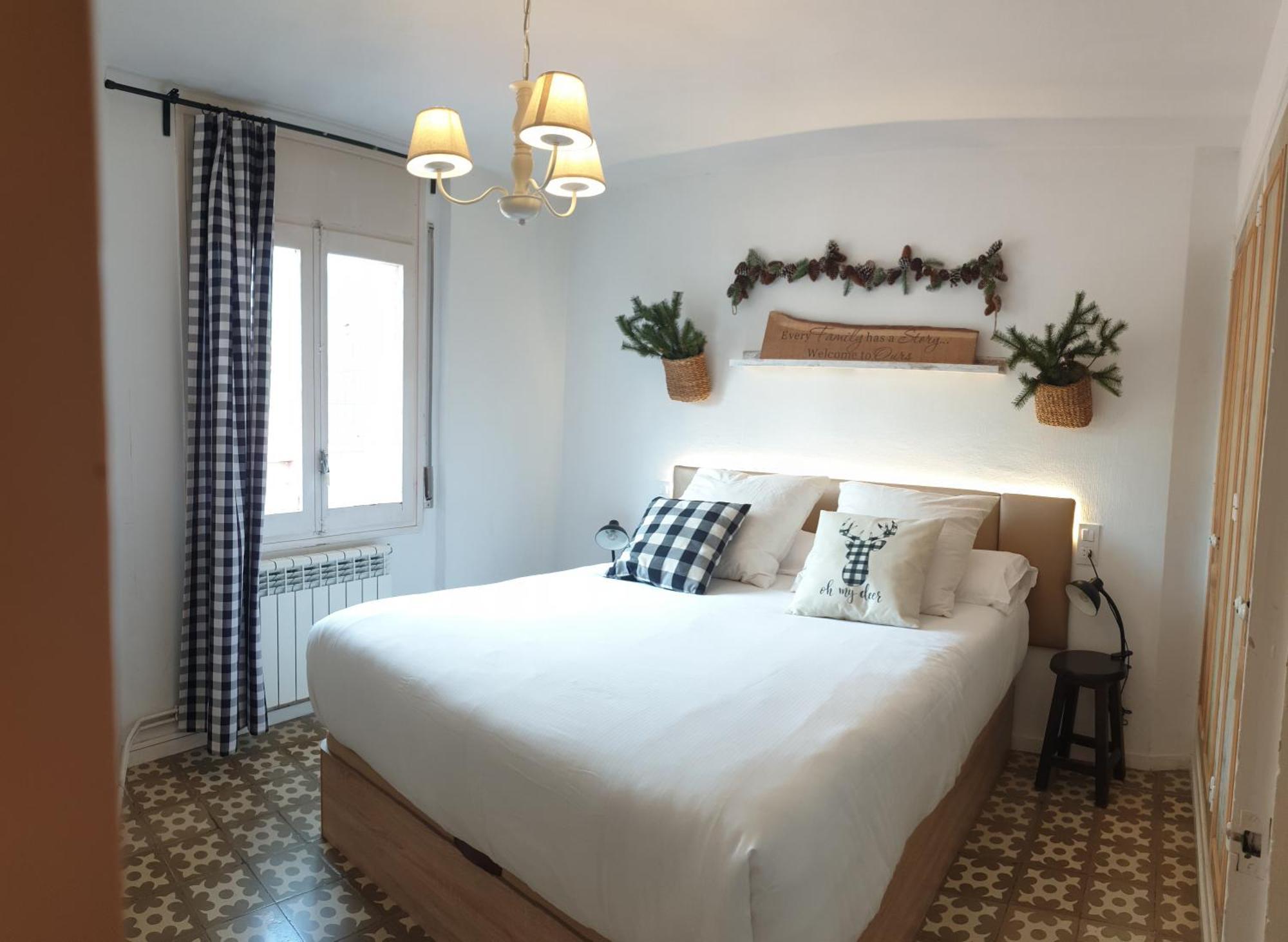 Apartamento Casa Lola - Terraza panorámica en el centro del pueblo Sant Joan de les Abadesses Exterior foto