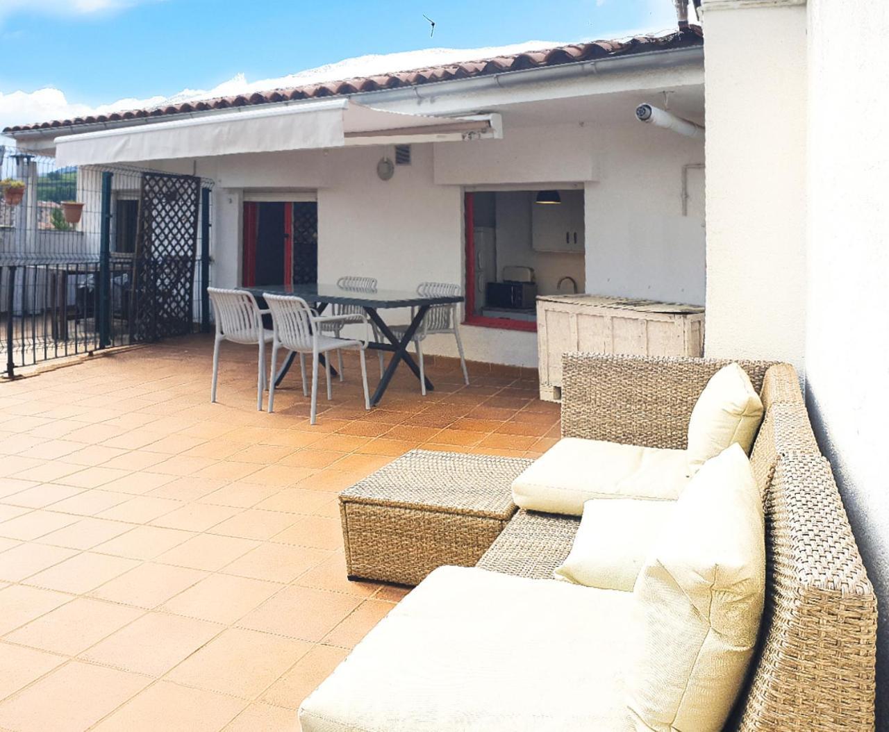 Apartamento Casa Lola - Terraza panorámica en el centro del pueblo Sant Joan de les Abadesses Exterior foto